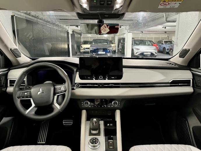 Nouveau Mitsubishi Outlander (2025)