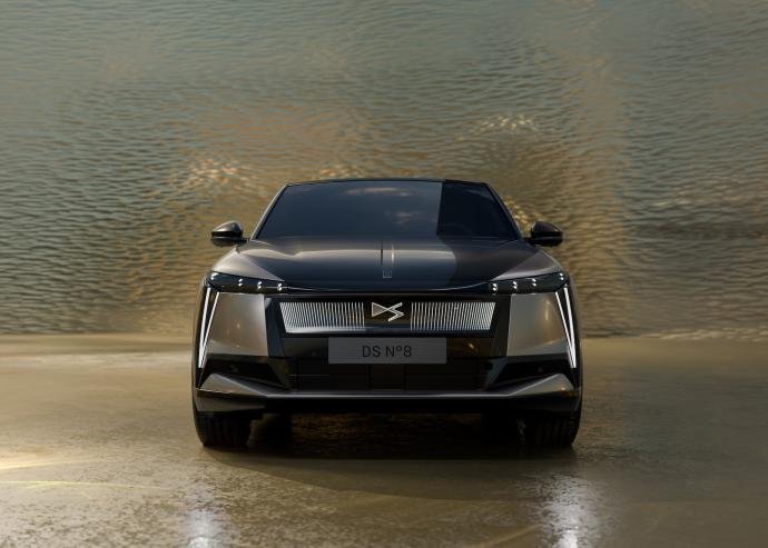 Nouveau DS N°8 électrique (2025)