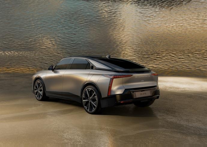 Nouveau DS N°8 électrique (2025)