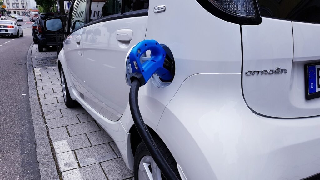 Aides auto réduites : bonus écologique et primes divisés
