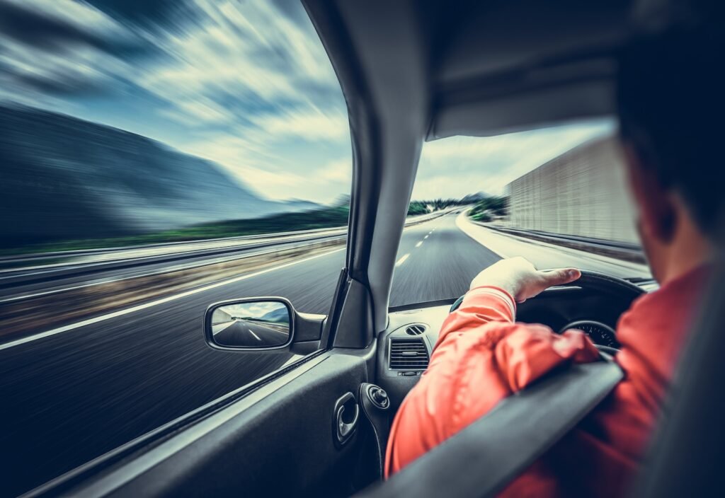 Chauffard : Slalom à 180 km/h sur l'autoroute, refus d'arrêt