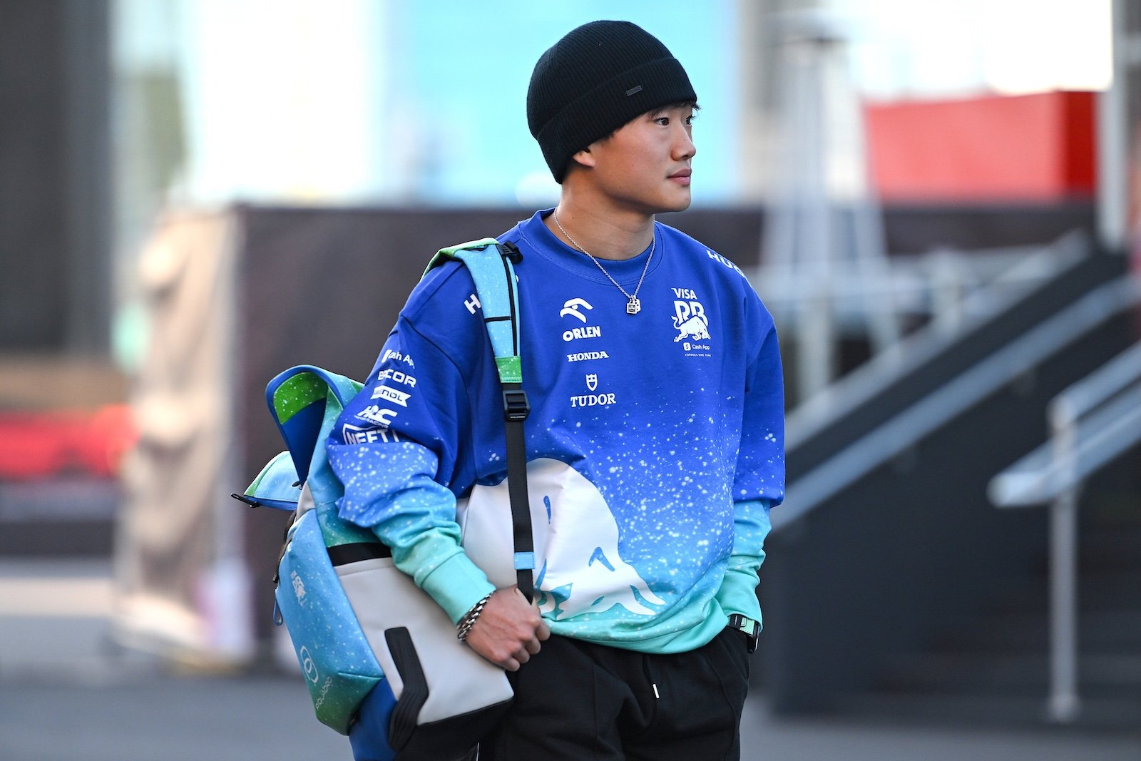 F1 Las Vegas : Pilote Racing Bulls en pyjama à la douane