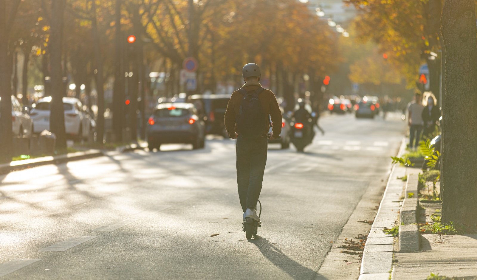 Trottinette électrique sur autoroute : interpellation gendarmes