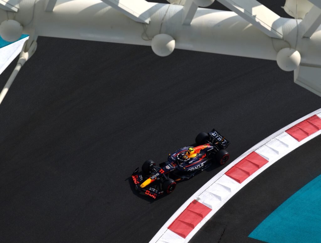 Abu Dhabi F1 : Lando Norris en pole, McLaren brille