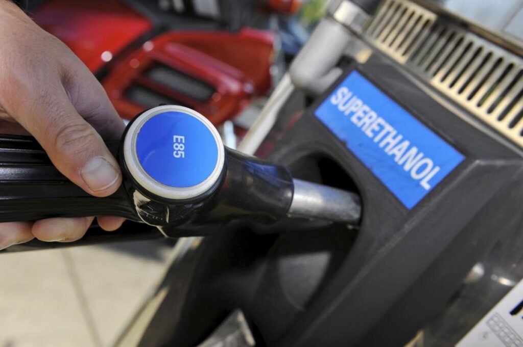 Association aide automobilistes face à la hausse du carburant