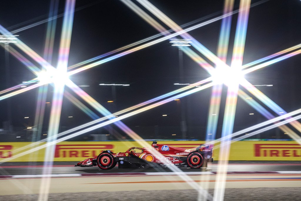 F1 Qatar : Crevaisons pour Hamilton et Sainz
