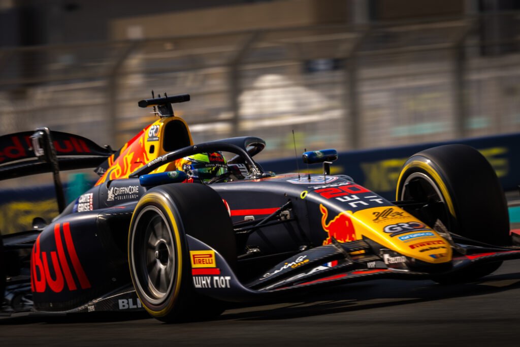 F2 Abu Dhabi : Hadjar brille, Bortoleto 2e en sprint