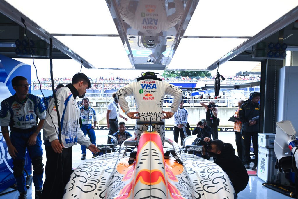 Accident de Hadjar au GP de Grande-Bretagne : Abandon en F1