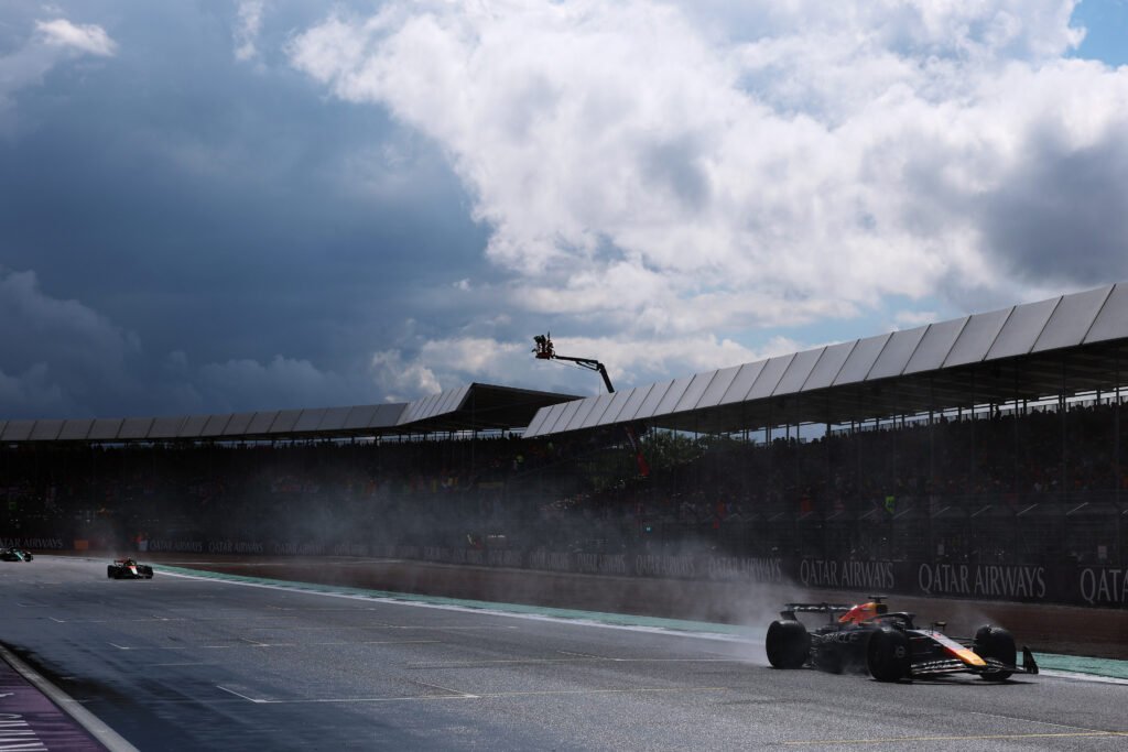 F1 GP Grande-Bretagne : Erreur de Verstappen à la relance