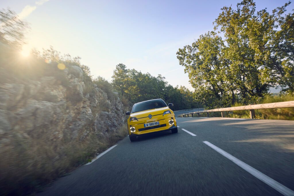 Ventes électriques chutent sans leasing social en 2025