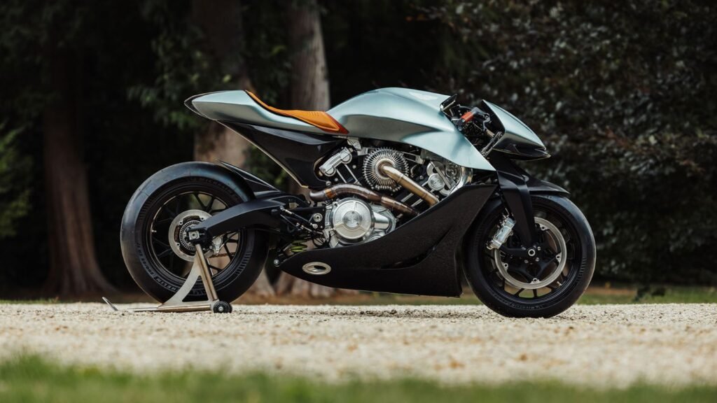Première moto Aston Martin invendue aux enchères en Belgique